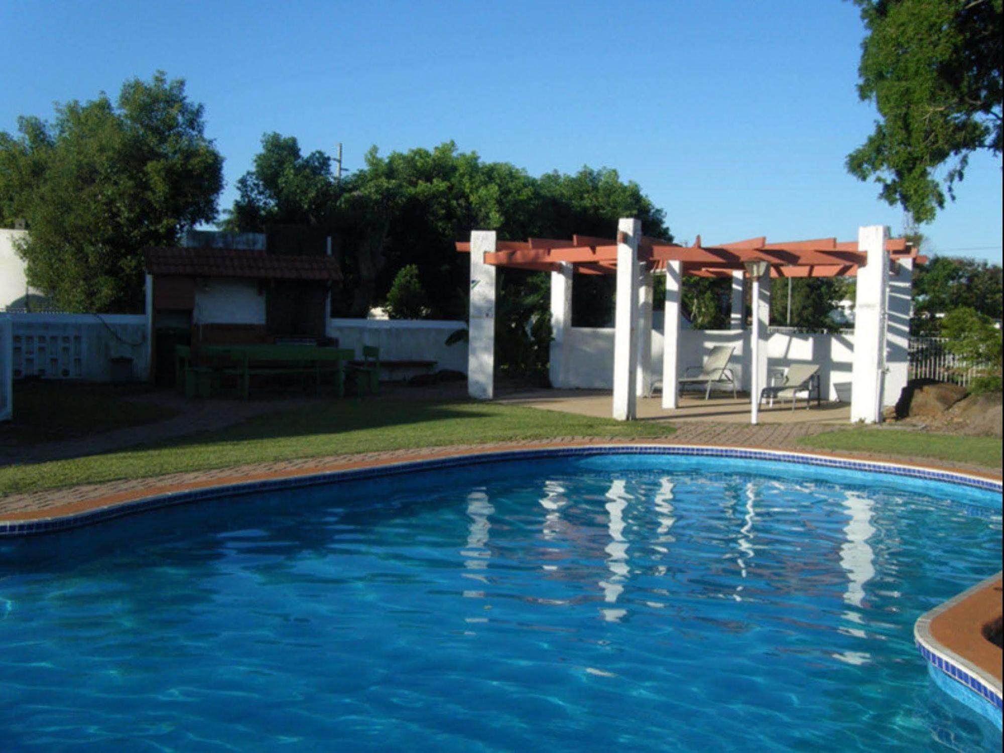 Bundaberg Spanish Motor Inn Екстер'єр фото